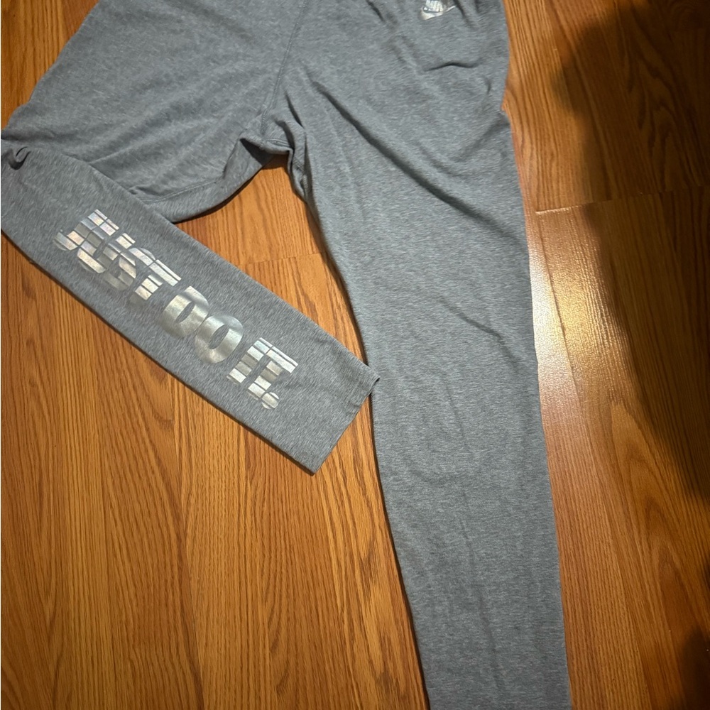 Nike Gray Leggings Athletic Stretch Fit